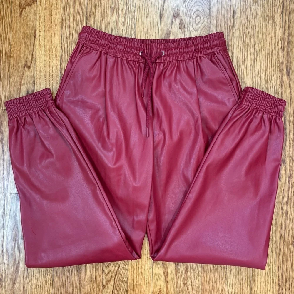 Zara Red High Rise Faux Leather Relaxed Fit pull on Preppy Jogger Pants XS/W26